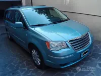 Usata Chrysler Grand Voyager 163 CV (119 kW) 2010 Bluazzurro Monovolume