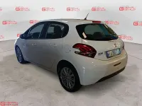 Usata Peugeot 208 Allure 82 CV (60 kW) 2017 Bianco Utilitaria