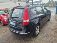 Usata Hyundai i30 Comfort 109 CV (80 kW) 2010 Nero Station wagon