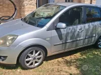 Usata Ford Fiesta 68 CV (50 kW) 2007 Grigio Utilitaria