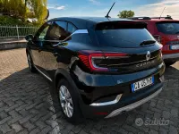 Usata Renault Captur 116 CV (85 kW) 2021 Rosso SUV