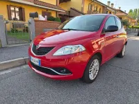 Usata Lancia Ypsilon 95 CV (69 kW) 2017 Rosso Utilitaria