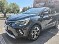 Usata Renault Captur Techno 101 CV (74 kW) 2024 Blu/azzurro SUV