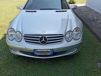 Usata Mercedes SL350 245 CV (180 kW) 2003 Grigio Cabrio