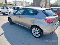 Usata Alfa Romeo Giulietta Super 120 CV (88 kW) 2017 Grigio Berlina