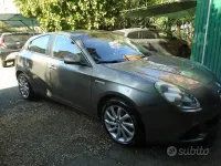 Usata Alfa Romeo Giulietta Exclusive 169 CV (124 kW) 2011 Grigio Utilitaria