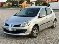 Usata Renault Clio II LE 86 CV (63 kW) 2008 Grigio Berlina
