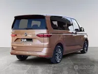 Usata VW Multivan Life 150 CV (110 kW) 2023 Marrone Monovolume