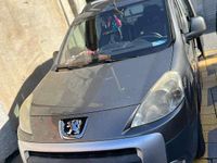 Usata Peugeot TePee Outdoor 111 CV (81 kW) 2011 Grigio Station wagon