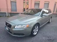 Usata Volvo V70 185 CV (136 kW) 2008 Grigio Station wagon