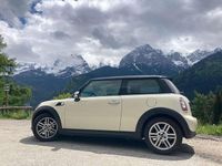 Usata Mini Cooper D 111 CV (81 kW) 2011 Bianco Utilitaria