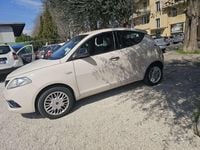 Usata Lancia Ypsilon Gold 69 CV (50 kW) 2016 Beige Utilitaria