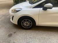 Usata Ford Fiesta Titanium 86 CV (63 kW) 2019 Bianco Utilitaria