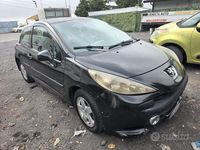 Usata Peugeot 207 110 CV (80 kW) 2006 Nero Utilitaria