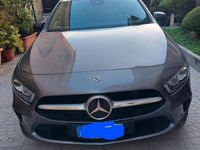 Usata Mercedes A180 136 CV (100 kW) 2019 Grigio