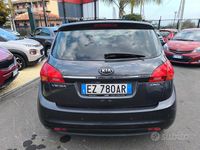 Usata Kia Venga 90 CV (66 kW) 2015 Grigio Utilitaria