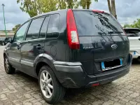 Usata Ford Fusion 68 CV (50 kW) 2008 Nero Utilitaria