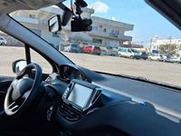 Usata Peugeot 208 Allure 95 CV (69 kW) 2015 Bianco Utilitaria