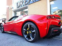 Usata Ferrari SF90 779 CV (572 kW) 2024 Rosso Cabrio
