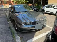 Usata Jaguar X-type 156 CV (114 kW) 2003 Grigio Berlina