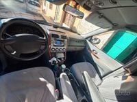 Usata Kia Carnival EX 144 CV (105 kW) 2004 Grigio Monovolume