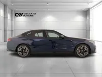Usata BMW 550e M Sport 489 CV (359 kW) 2025 Blu Berlina