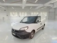 Usata Fiat Doblò 104 CV (76 kW) 2022 Bianco Monovolume