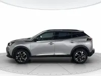 Usata Peugeot 2008 Allure 130 CV (95 kW) 2022 Gris artense SUV