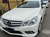 Usata Mercedes E250 AMG 200 CV (147 kW) 2009 Bianco Coupé