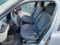 Usata Renault Clio II Expression 65 CV (47 kW) 2001 Grigio Utilitaria