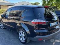 Usata Ford S-MAX Titanium 140 CV (102 kW) 2009 Nero Monovolume
