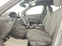 Usata Peugeot 2008 Allure 101 CV (74 kW) 2024 Vari colori SUV