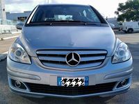 Usata Mercedes B180 109 CV (80 kW) 2007 Argento Monovolume