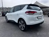 Usata Renault Scénic Intens 110 CV (80 kW) 2017 Bianco Monovolume