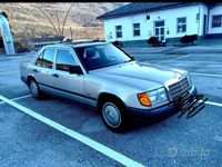 Usata Mercedes E250 1988 Grigio Berlina