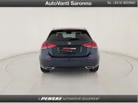 Usata Mercedes A180 116 CV (85 kW) 2021 Blu/azzurro Utilitaria