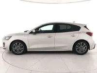 Usata Ford Focus ST-Line 125 CV (91 kW) 2025 Moondust silver metallizzato Utilitaria