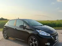 Usata Peugeot 208 Allure 82 CV (60 kW) 2015 Nero Utilitaria