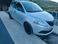 Usata Lancia Ypsilon 69 CV (50 kW) 2018 Grigio Utilitaria