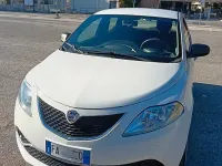 Usata Lancia Ypsilon 69 CV (50 kW) 2016 Bianco Utilitaria