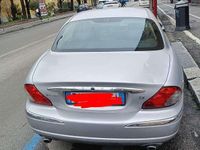 Usata Jaguar X-type 196 CV (144 kW) 2002 Argento Berlina