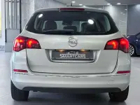 Usata Opel Astra Business 131 CV (96 kW) 2014 Argento Station wagon