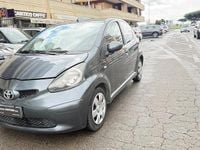 Usata Toyota Aygo Sol 68 CV (50 kW) 2006 Grigio Utilitaria