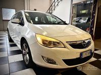Usata Opel Astra 140 CV (102 kW) 2012 Bianco Station wagon