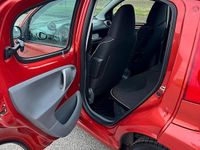 Usata Peugeot 107 68 CV (50 kW) 2009 Rosso Utilitaria