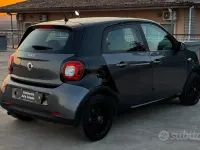 Usata Smart ForFour 71 CV (52 kW) 2016 Grigio Utilitaria