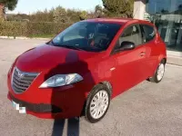 Usata Lancia Ypsilon Silver 69 CV (50 kW) 2012 Rosso Utilitaria