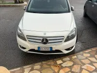 Usata Mercedes B180 90 CV (66 kW) 2013 Bianco Utilitaria