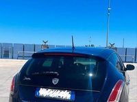 Usata Lancia Delta 120 CV (88 kW) 2012 Blu/azzurro Utilitaria