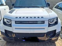 Usata Land Rover Defender SE 200 CV (147 kW) 2021 Bianco Station wagon